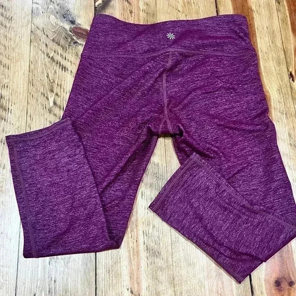 Athleta capri length workout leggings in burgundy - Picture 2 of 6